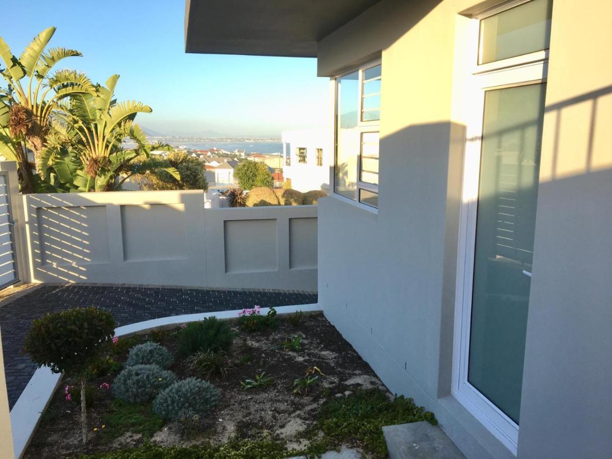 Vermont Hermanus - Views, Sunny, Right On The Sea Luaran gambar