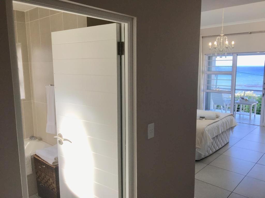 Vermont Hermanus - Views, Sunny, Right On The Sea Luaran gambar